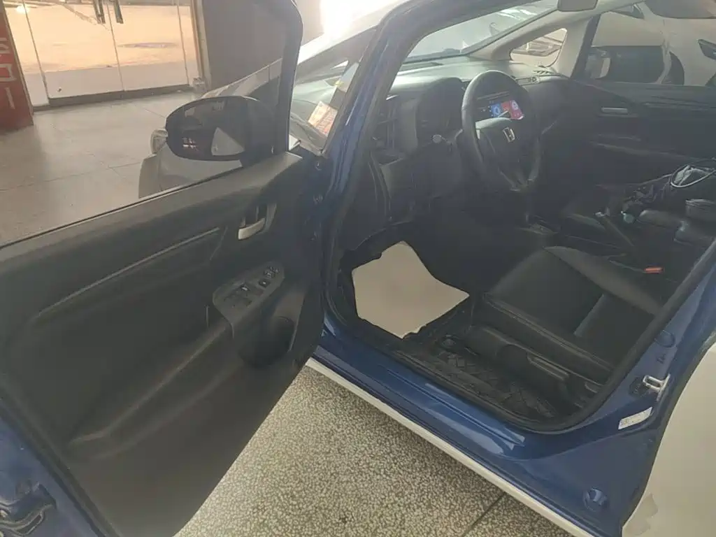 Honda Fit — миниатюра 16