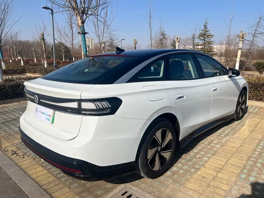 VOLKSWAGEN ID.7 VIZZION