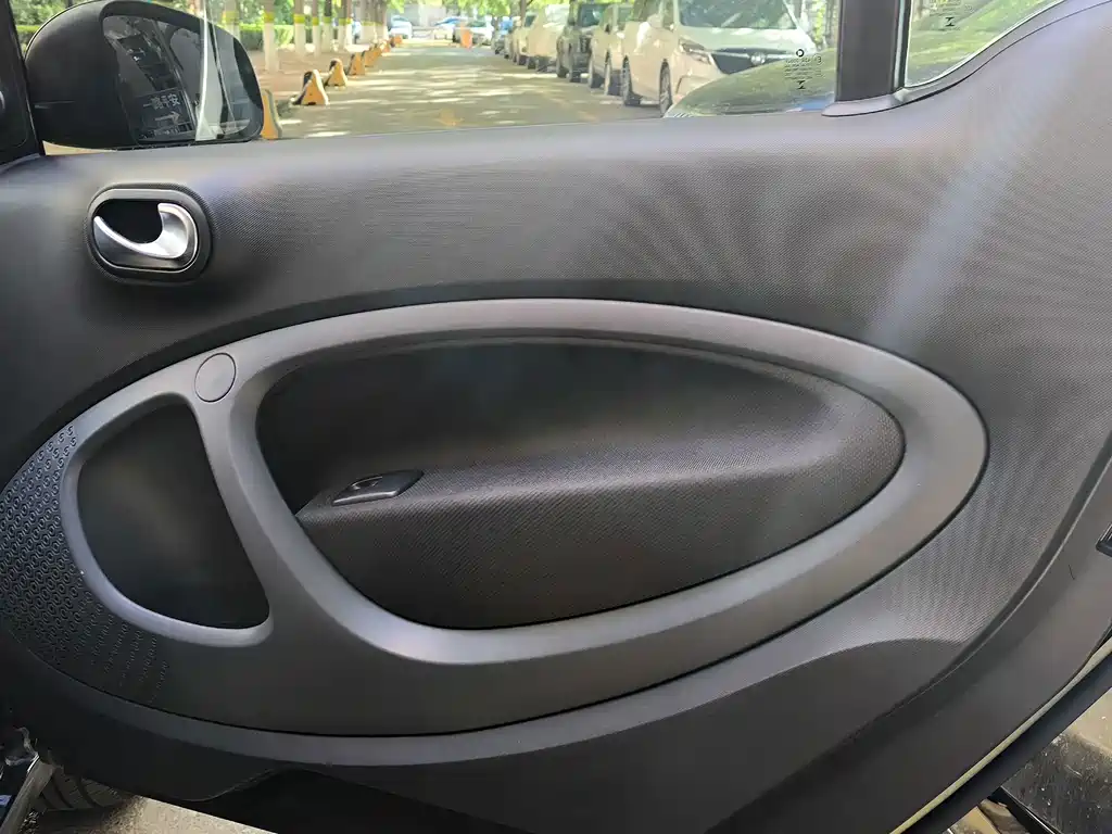smart Smart Fortwo — миниатюра 12