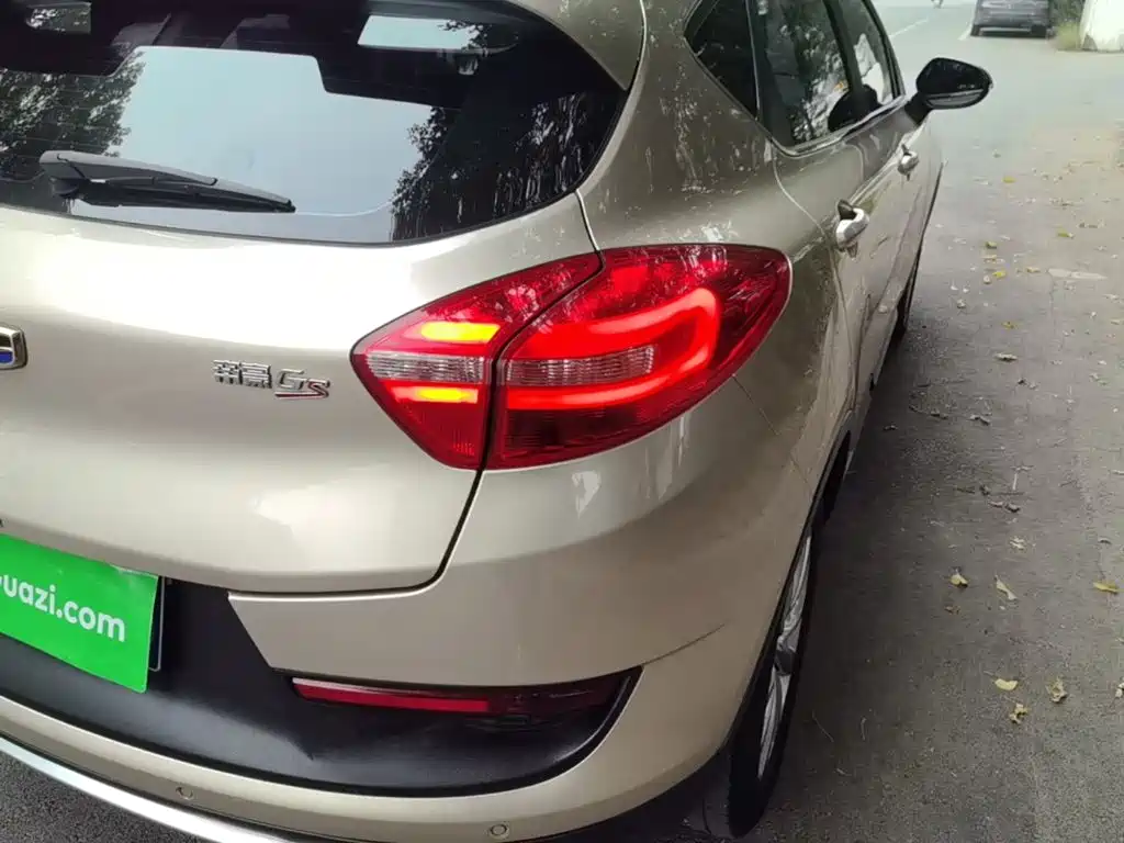 Geely Emgrand GS — миниатюра 8