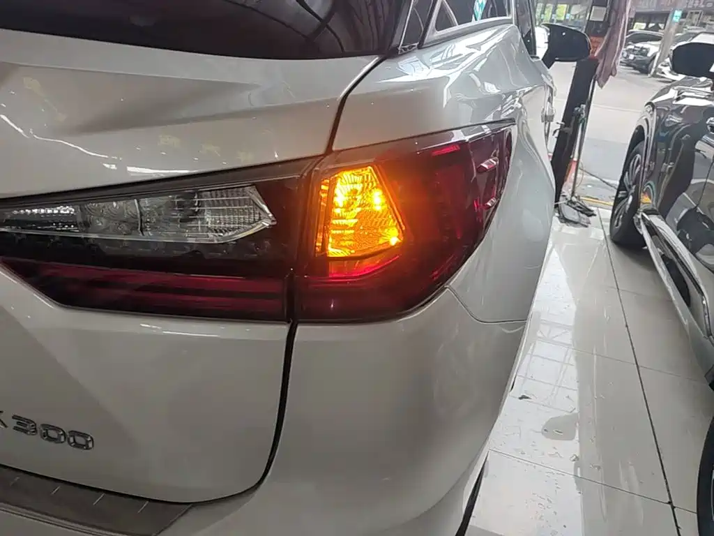 Lexus RX — миниатюра 8