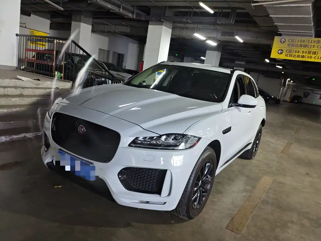 Jaguar F-PACE