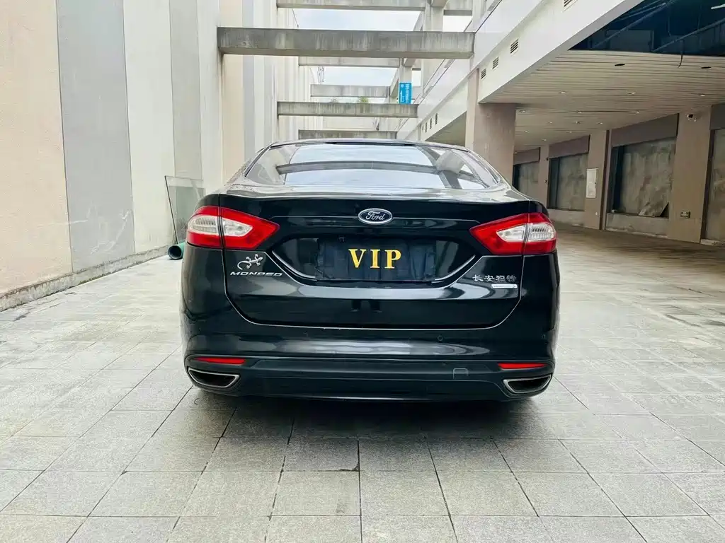 Ford Mondeo — миниатюра 7
