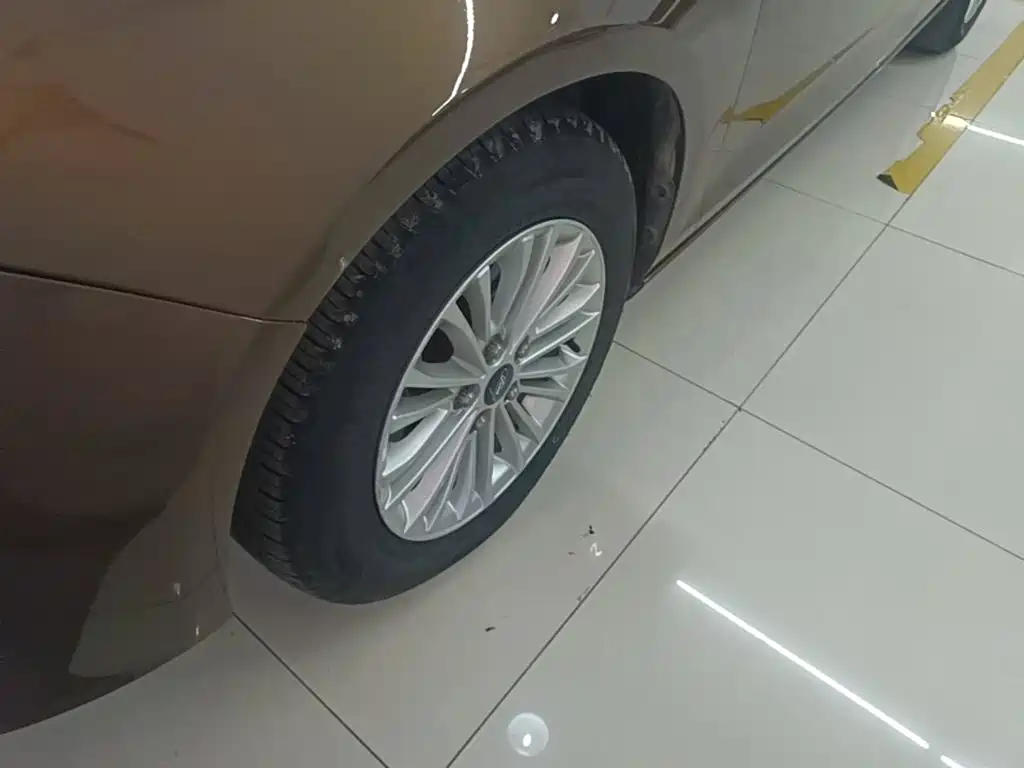 Ford Escort — миниатюра 23