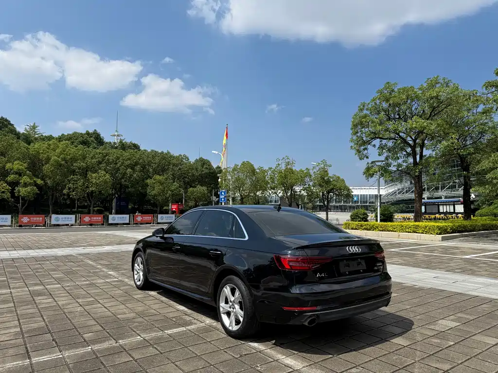 Audi A4L — миниатюра 11