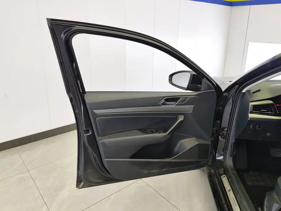 Volkswagen Lavida — миниатюра 7