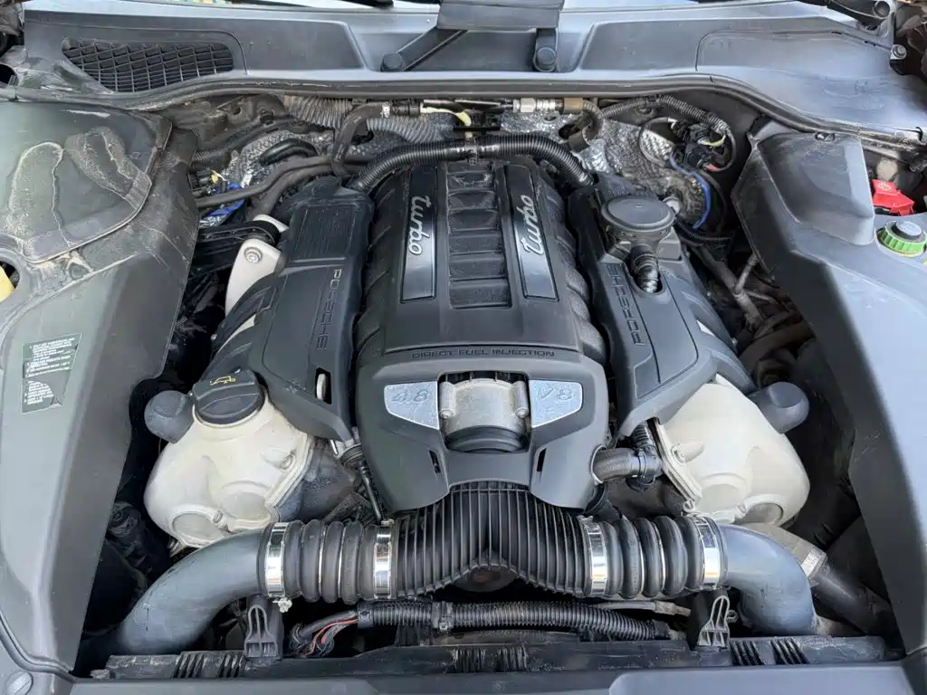 Porsche Cayenne — миниатюра 10