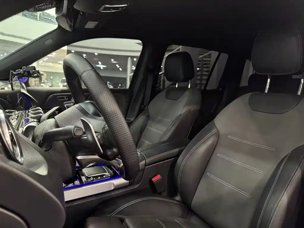 Mercedes-Benz GLB AMG — миниатюра 11