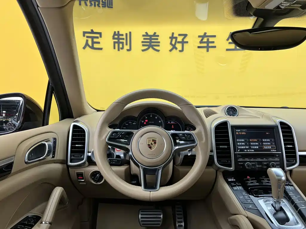Porsche Cayenne — миниатюра 29