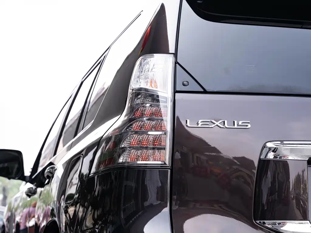 Lexus GX — миниатюра 7