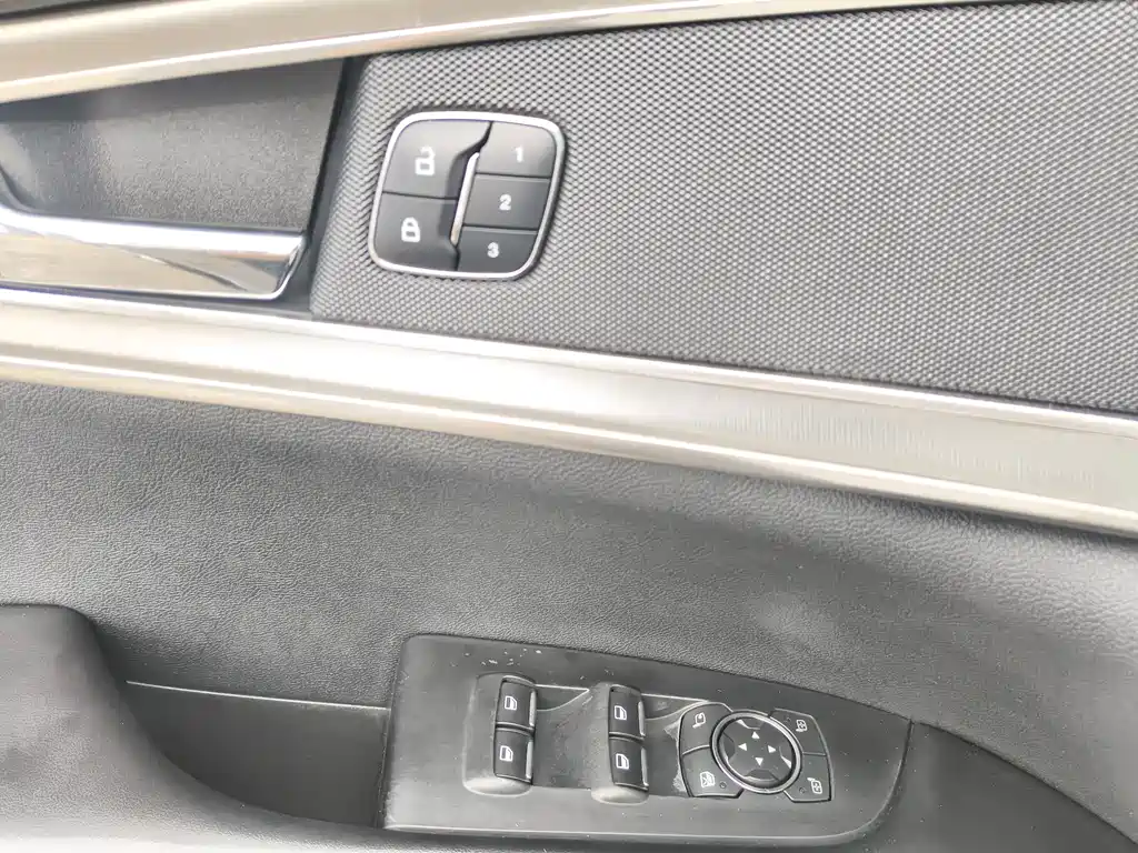Lincoln MKX — миниатюра 16