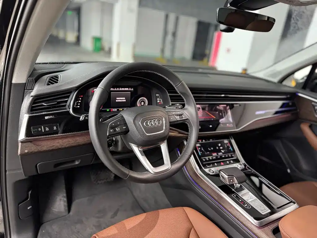 Audi Q7 2024 55 TFSI quattro S line Sport