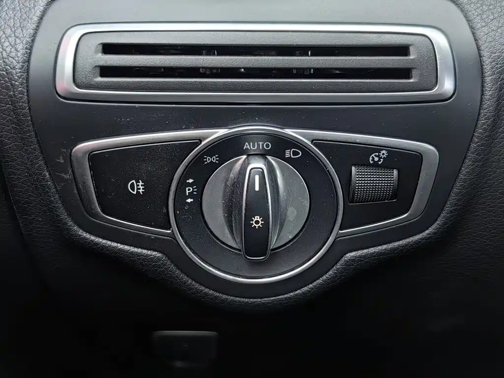 Mercedes-Benz GLC — миниатюра 21