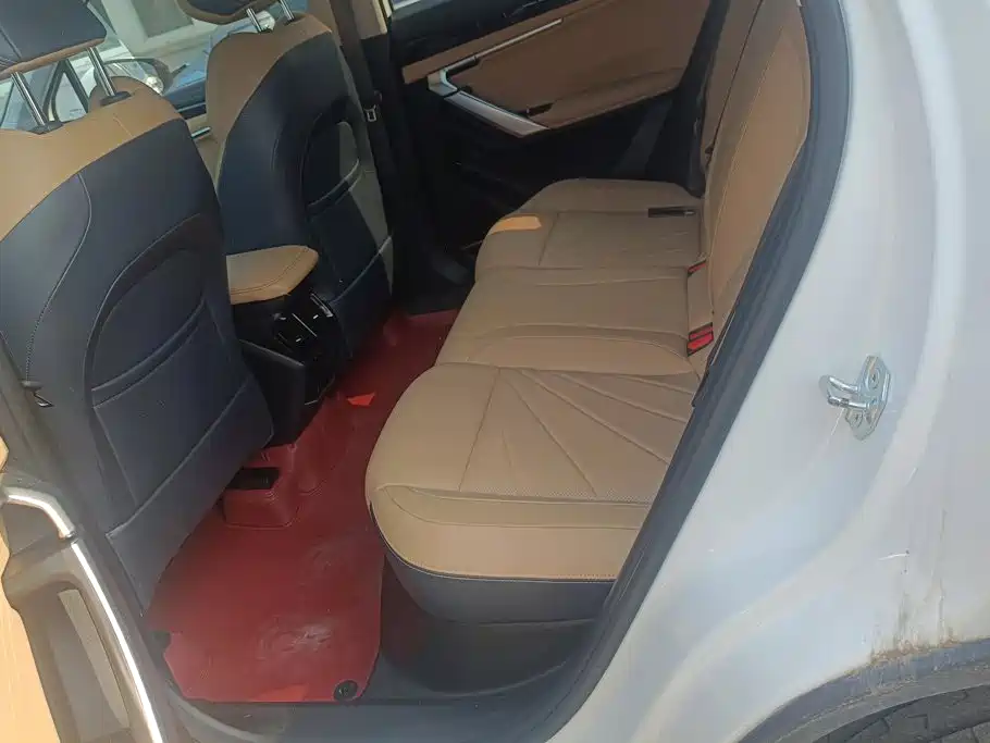 Geely Boyue L — миниатюра 11