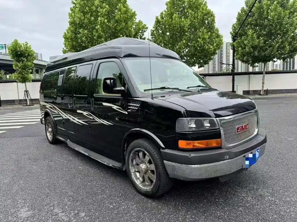 GMC Savana — миниатюра 2