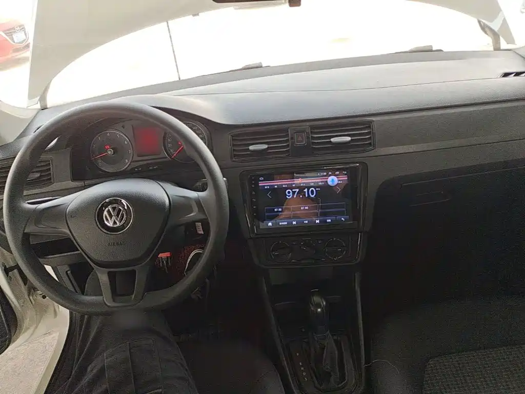 Volkswagen Santana — миниатюра 10