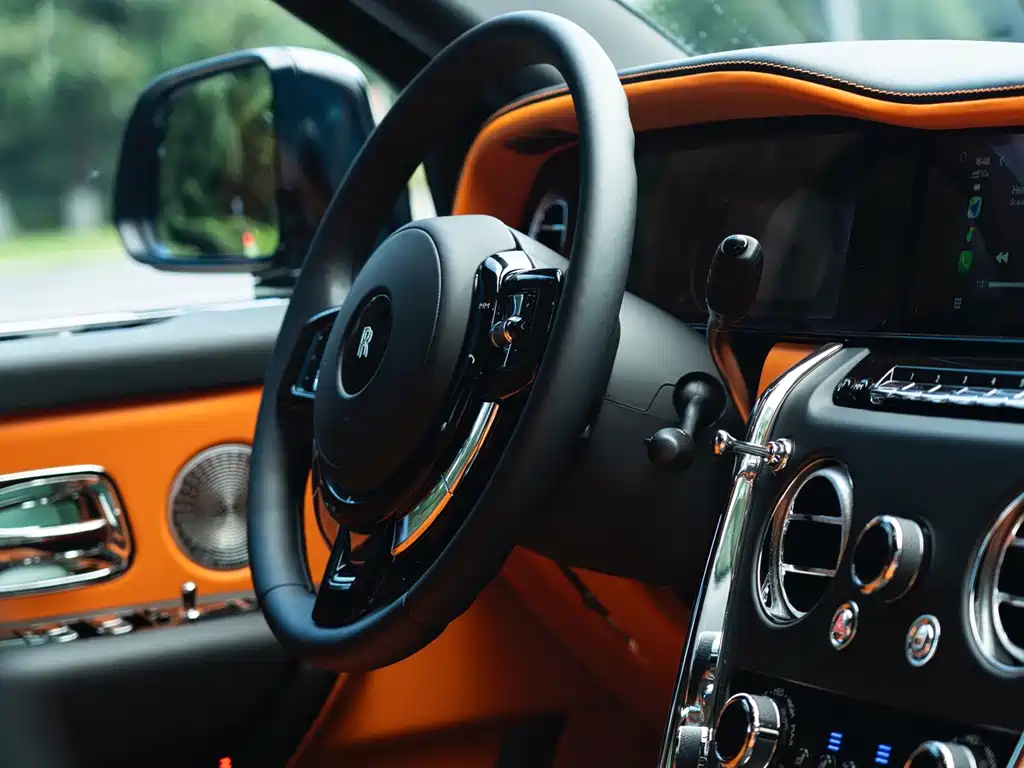 Rolls-Royce Cullinan — миниатюра 21