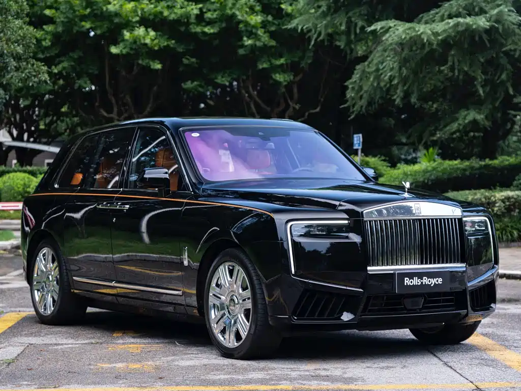 Rolls-Royce Cullinan — миниатюра 3