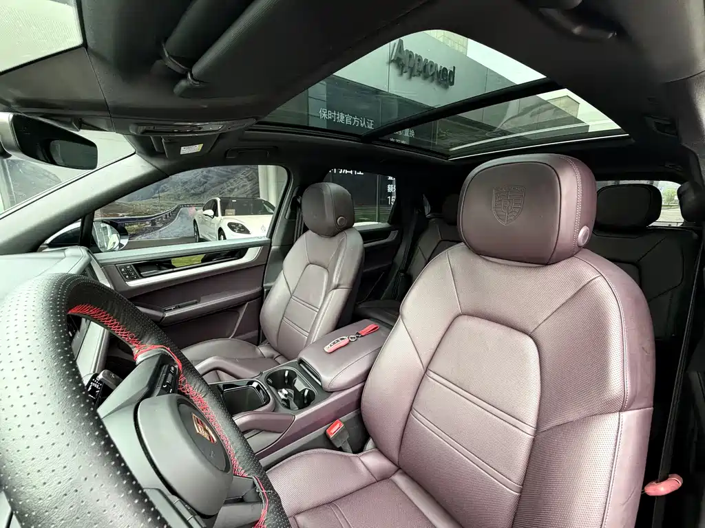 Porsche Cayenne — миниатюра 8