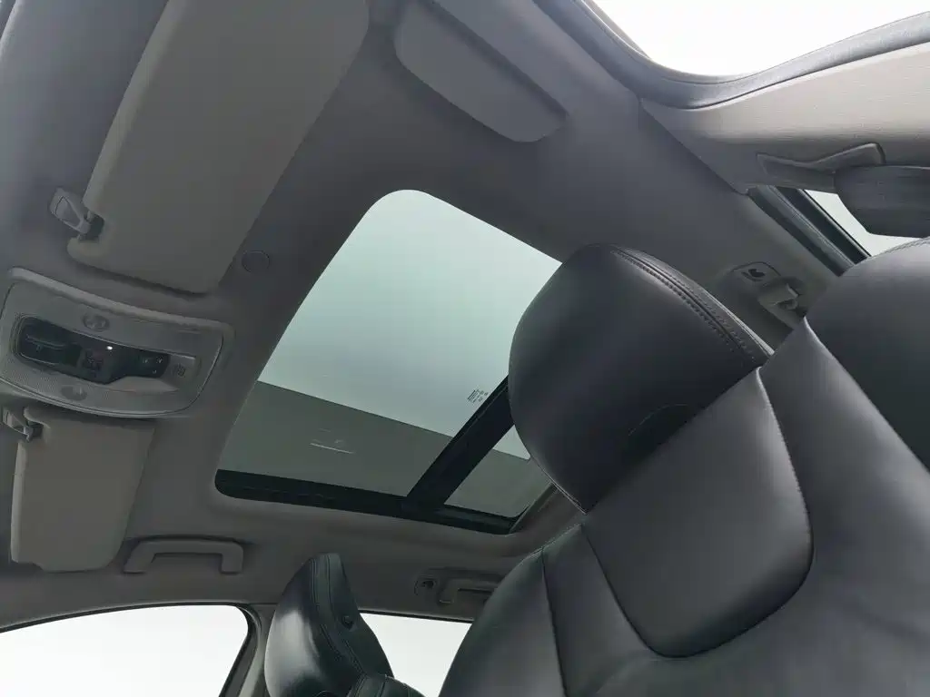 Volvo XC60 (Import) — миниатюра 14
