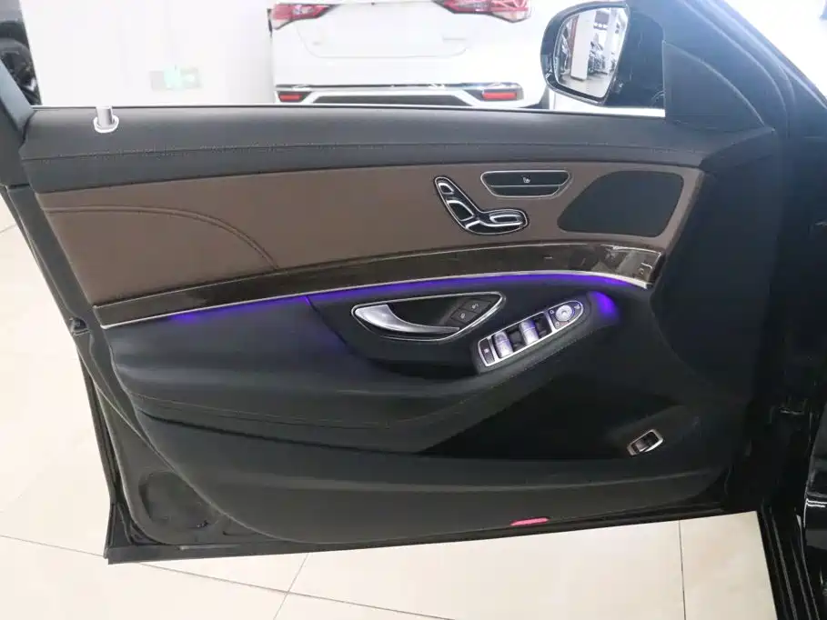 Mercedes-Benz S-Class — миниатюра 12