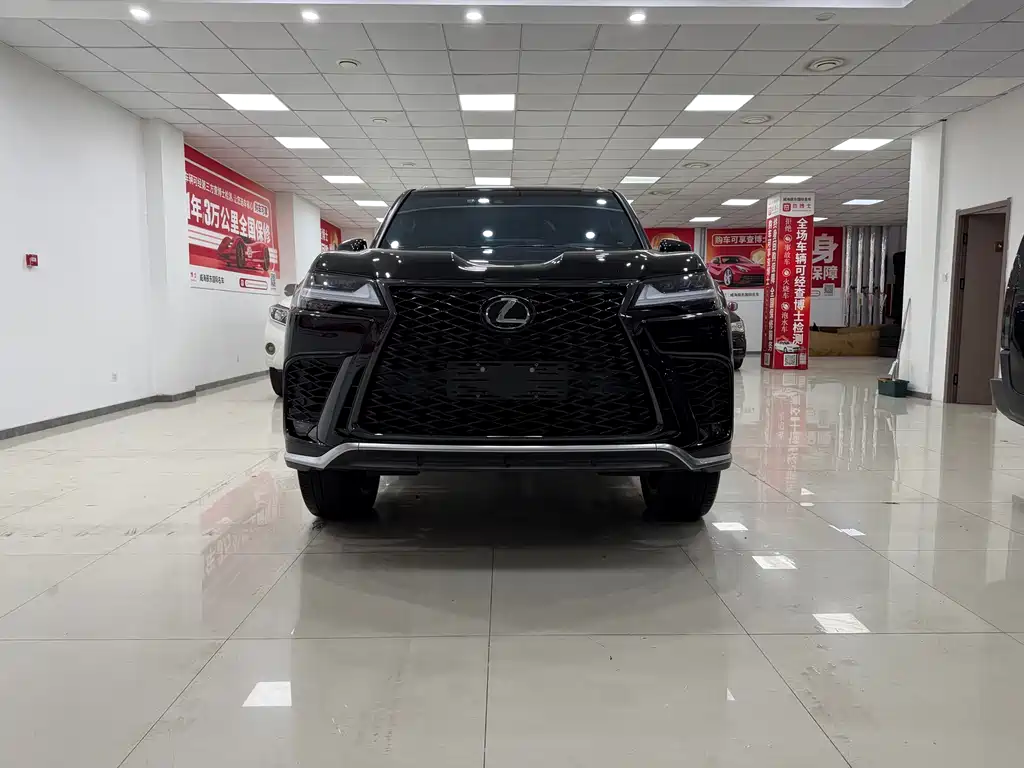 Lexus LX 2025