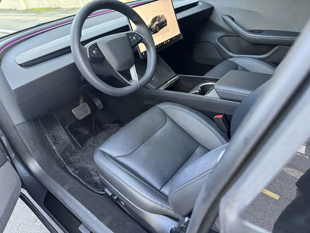 Tesla Model 3 — миниатюра 4