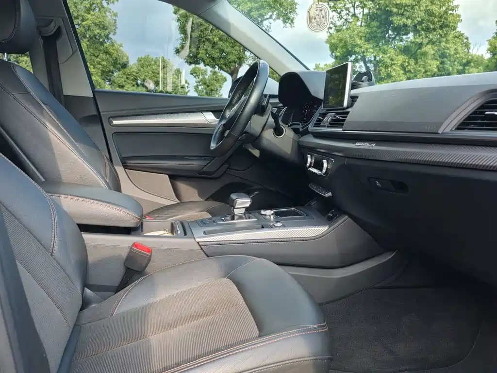 Audi Q5L — миниатюра 9