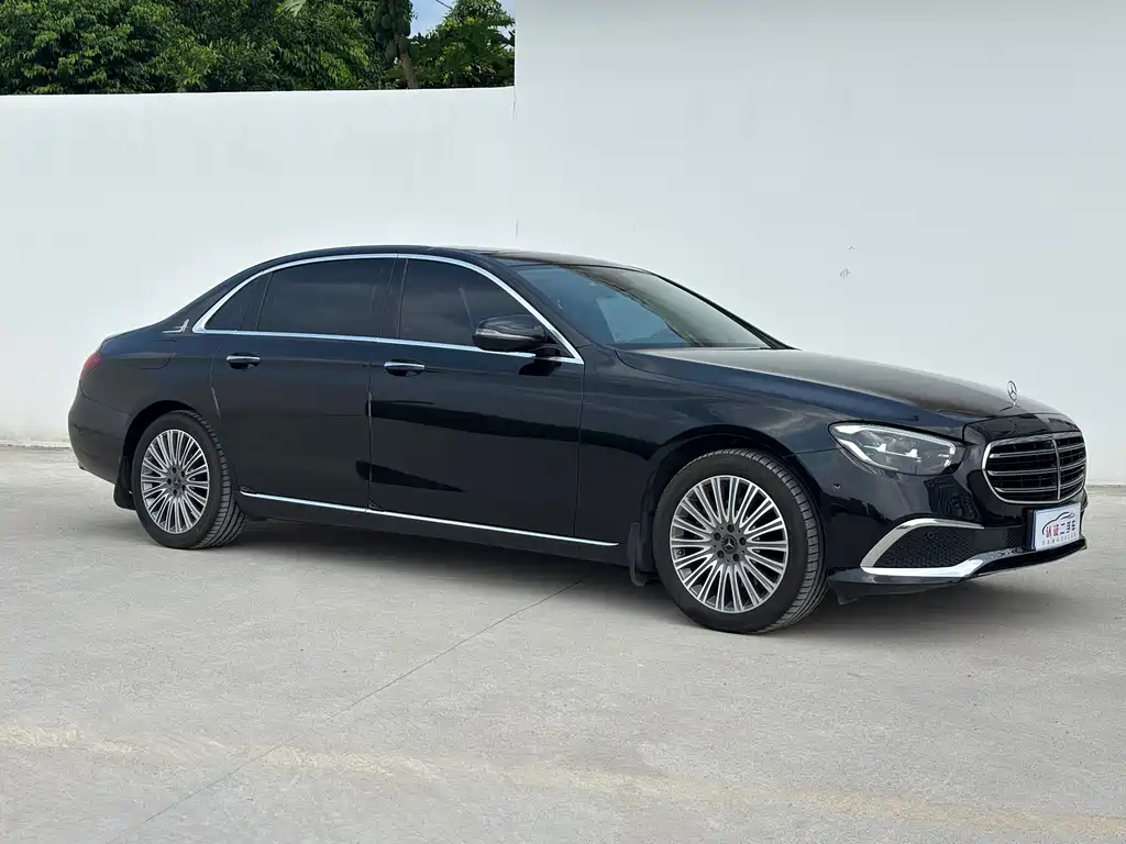 Mercedes-Benz E-Class — миниатюра 3