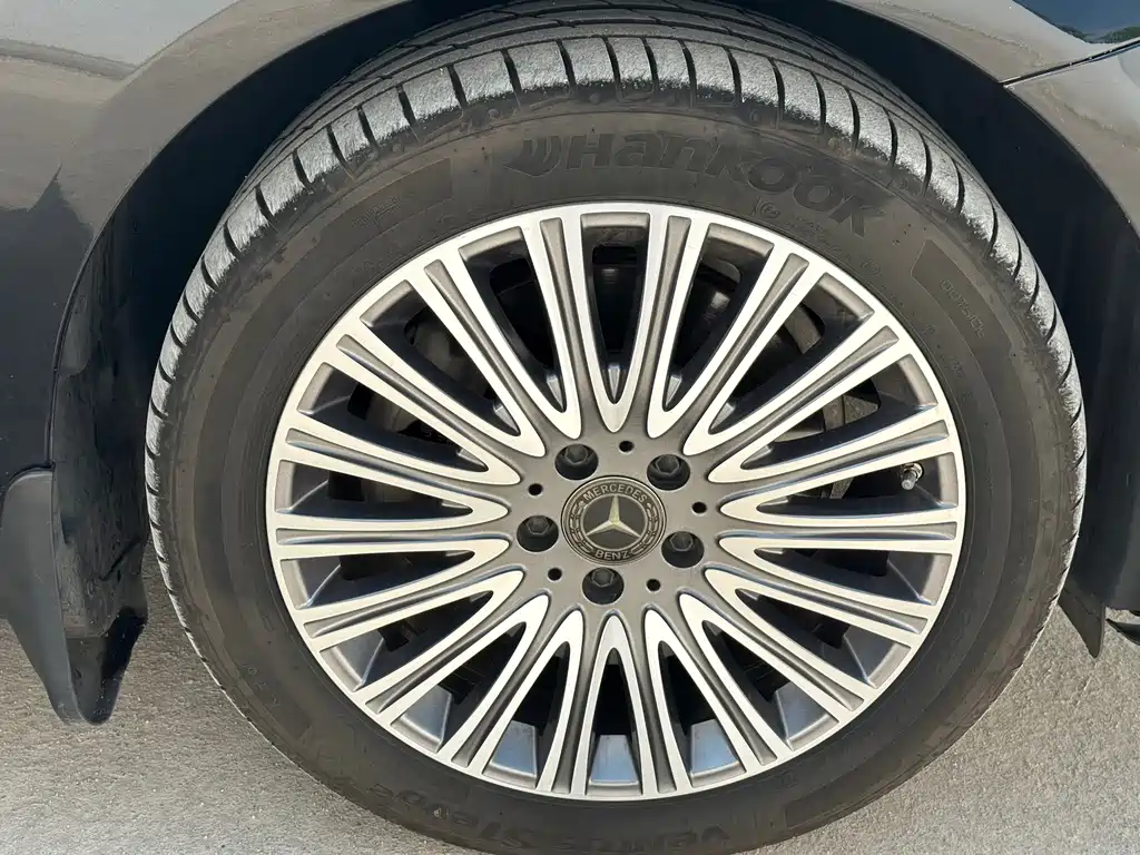 Mercedes-Benz E-Class — миниатюра 23