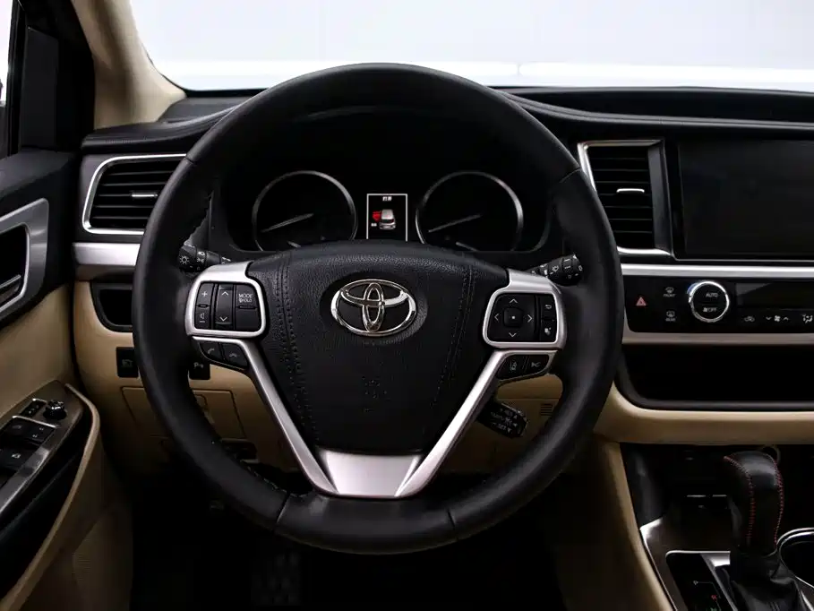 Toyota Highlander — миниатюра 7