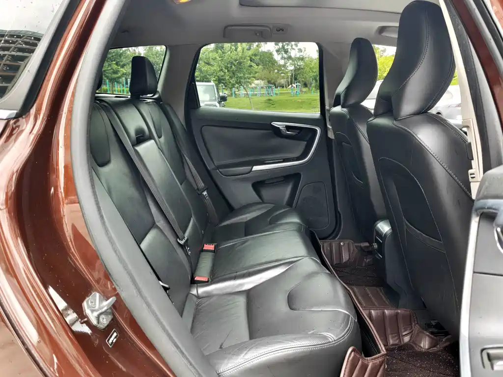 Volvo XC60 — миниатюра 9