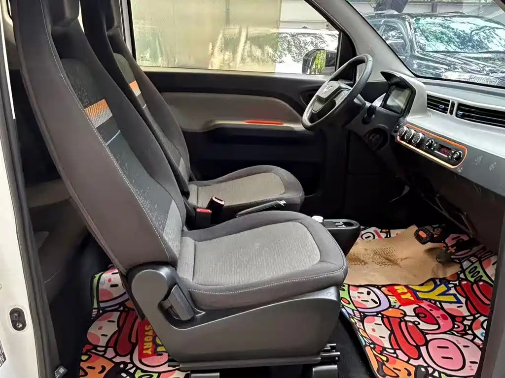 Wuling MINIEV — миниатюра 8