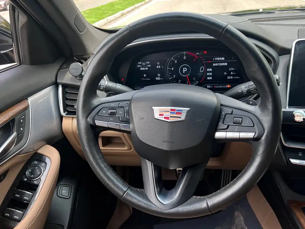 Cadillac CT5 — миниатюра 15