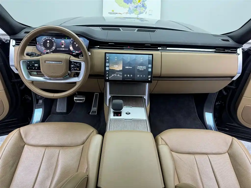 Land Rover Range Rover 2025 3.0 L6 400PS Long Wheelbase