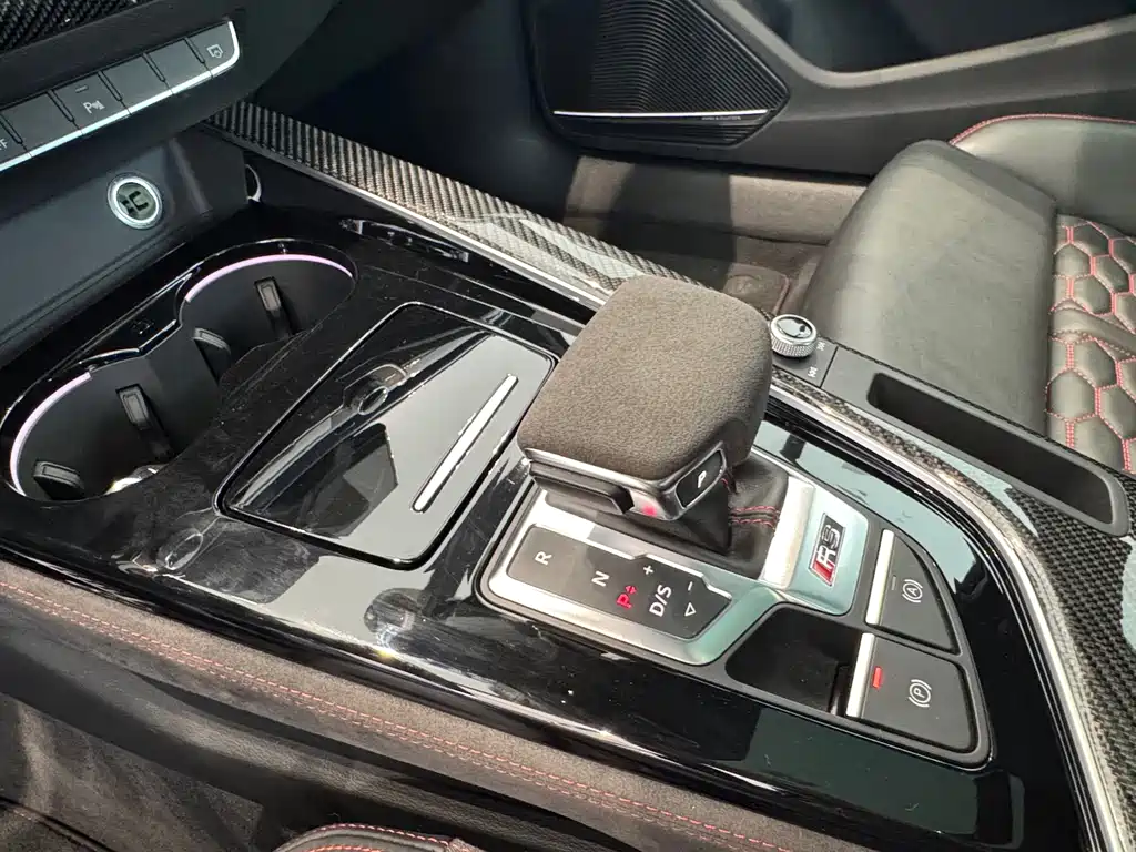 Audi RS 4 — миниатюра 9