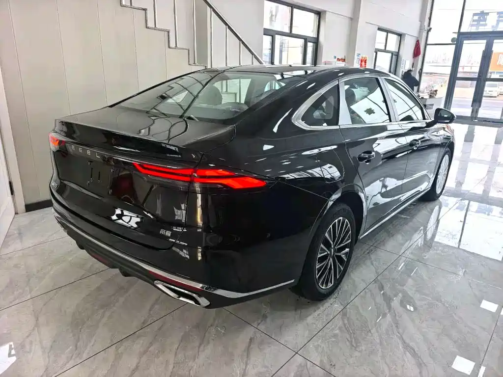 Geely Emgrand 2026 5 1.5L CVT Luxury