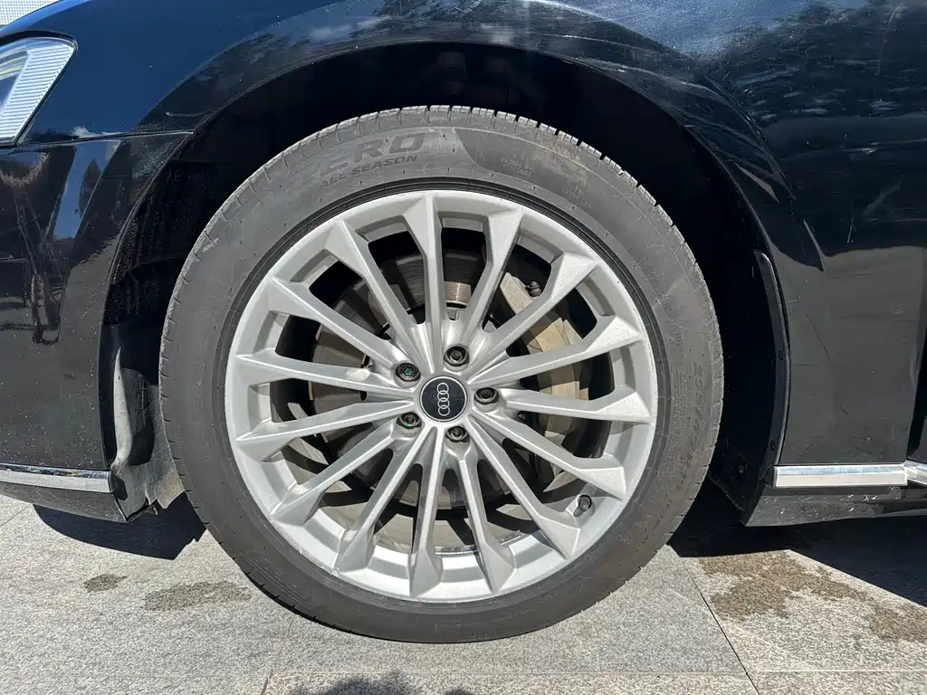 Audi A8 — миниатюра 16