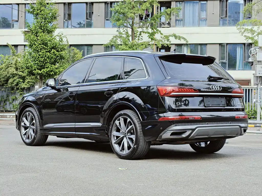 Audi Q7 2022 55 TFSI quattro S line Sport