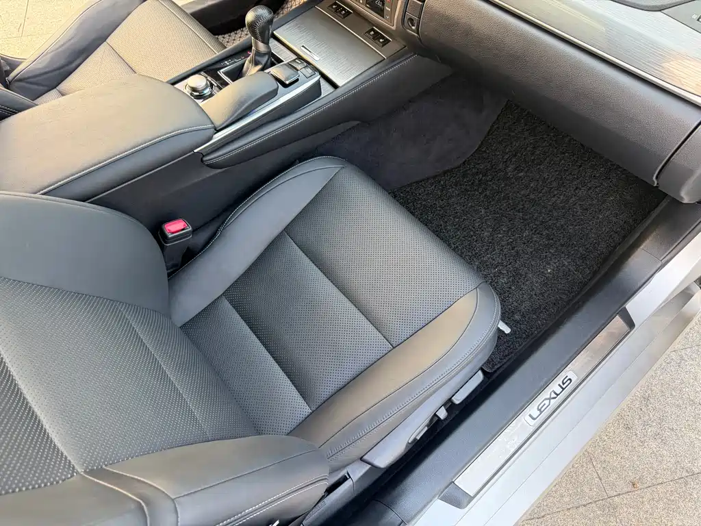 Lexus GS — миниатюра 6