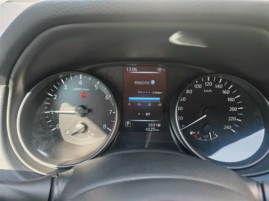 Nissan Qashqai — миниатюра 9