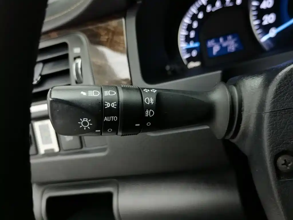 Toyota Camry — миниатюра 21