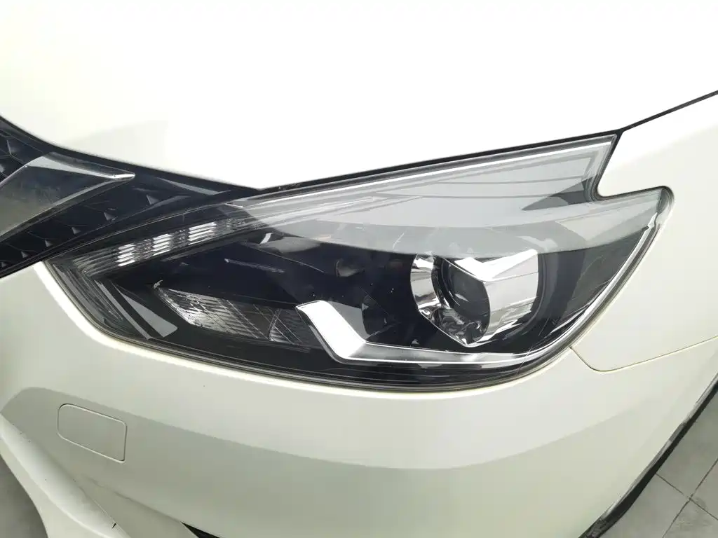 Nissan Sylphy — миниатюра 7