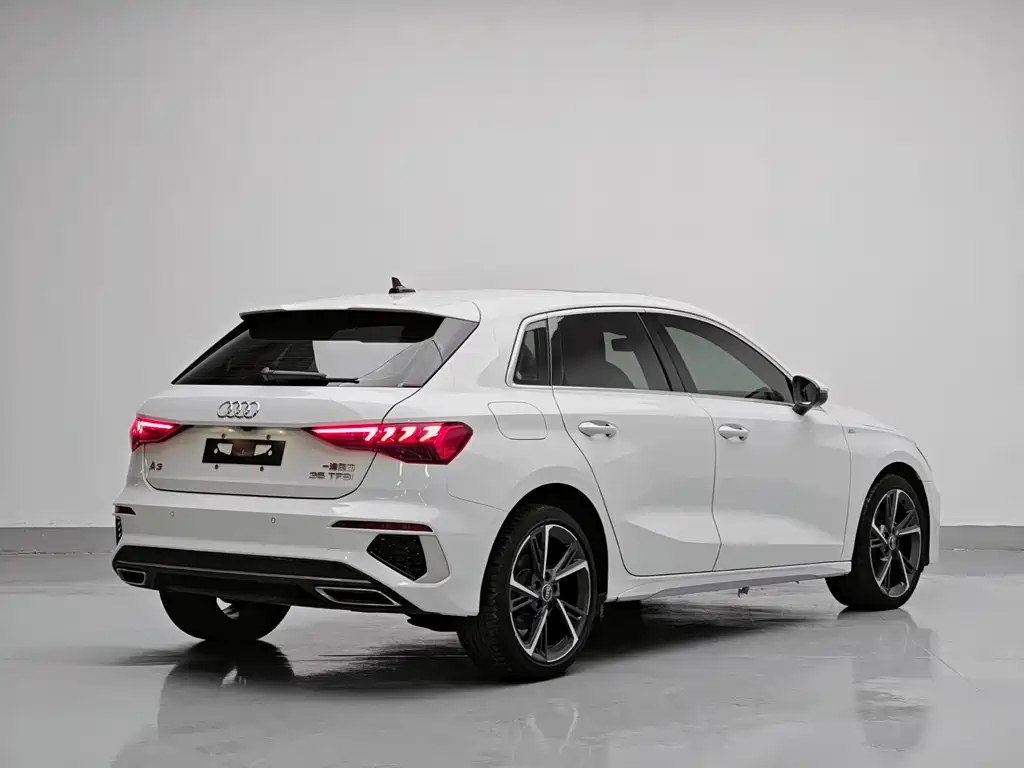 Audi A3 2022 Sportback 35 TFSI Fashion Sport
