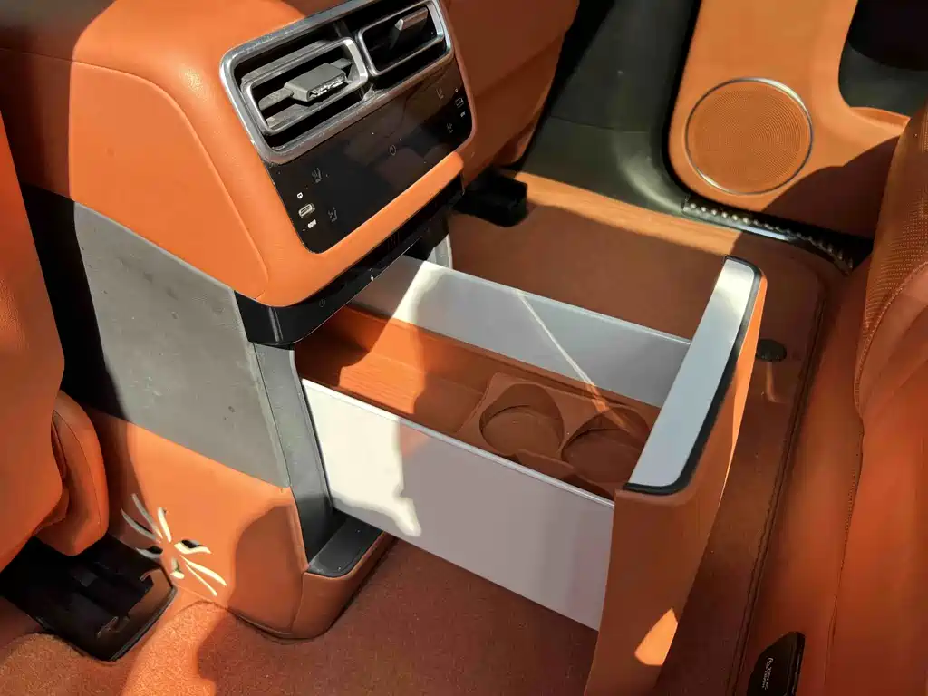 Li Auto Li L7 — миниатюра 8