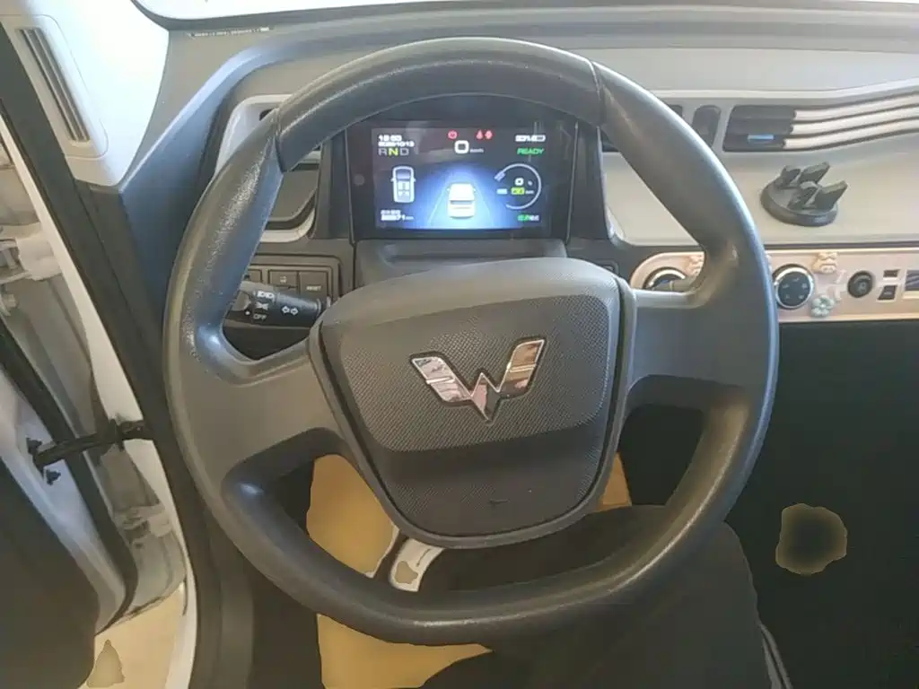 Wuling MINIEV — миниатюра 11