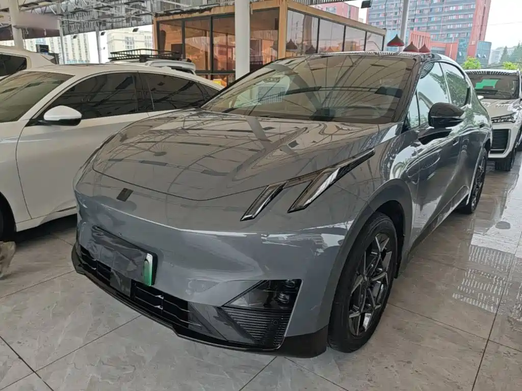 Lynk & Co Z20