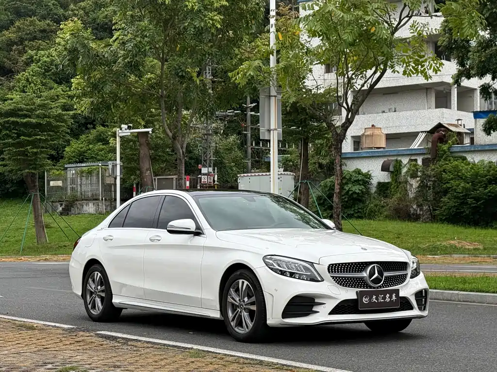 Mercedes-Benz C-Class — миниатюра 3