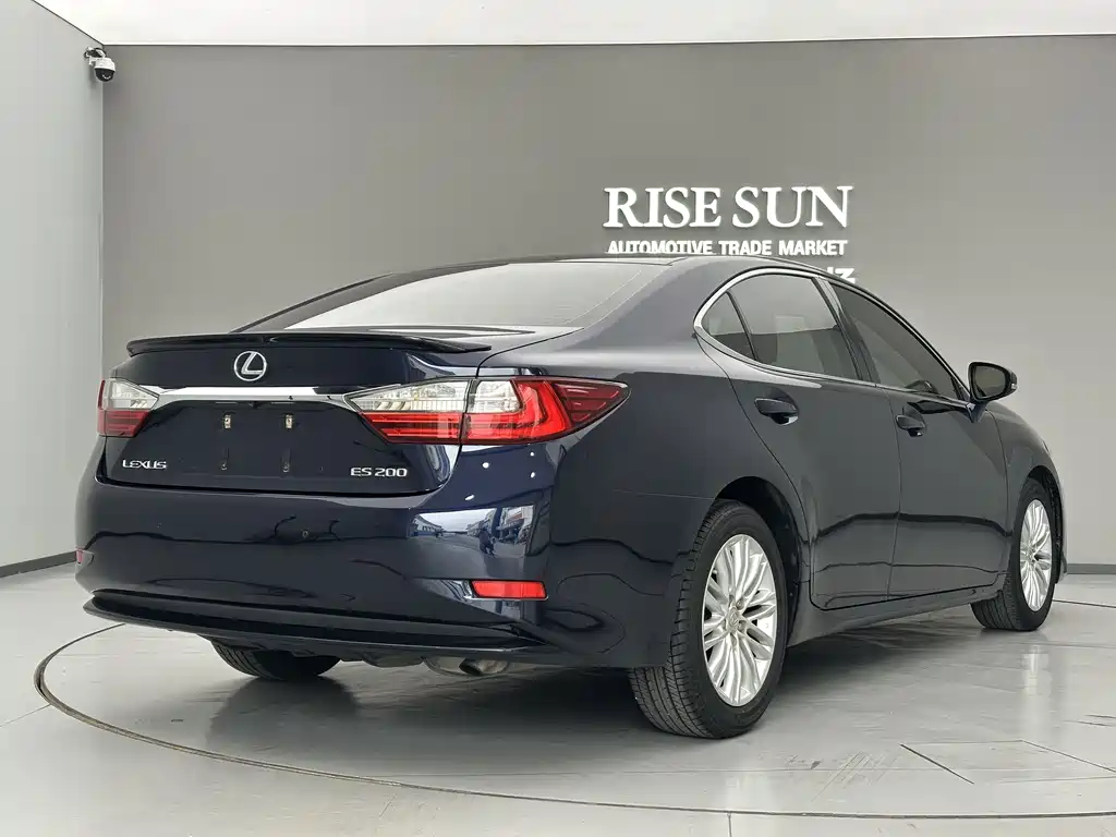 Lexus ES — миниатюра 6