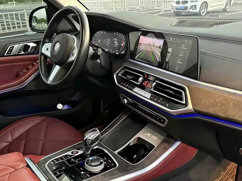 BMW X5 — миниатюра 7